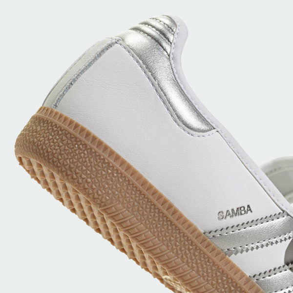 adidas Samba Jane i Mørkegrøn / Offwhite / Gummi